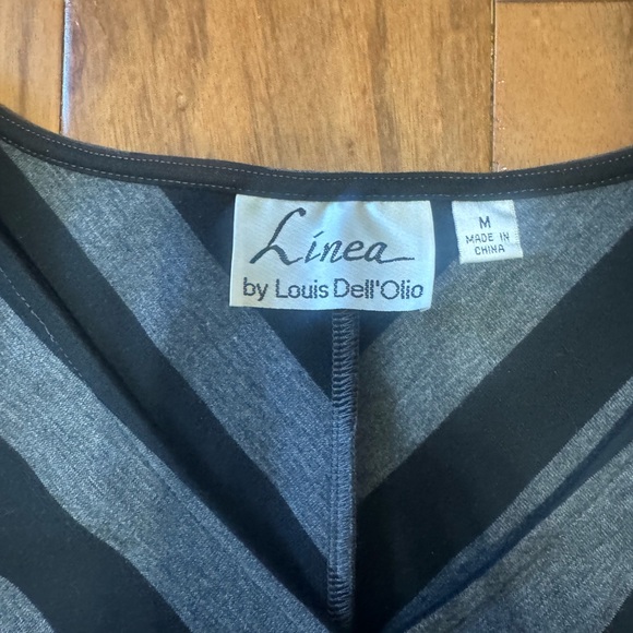 Striped black and grey sleeveless dress - Picture 5 of 6